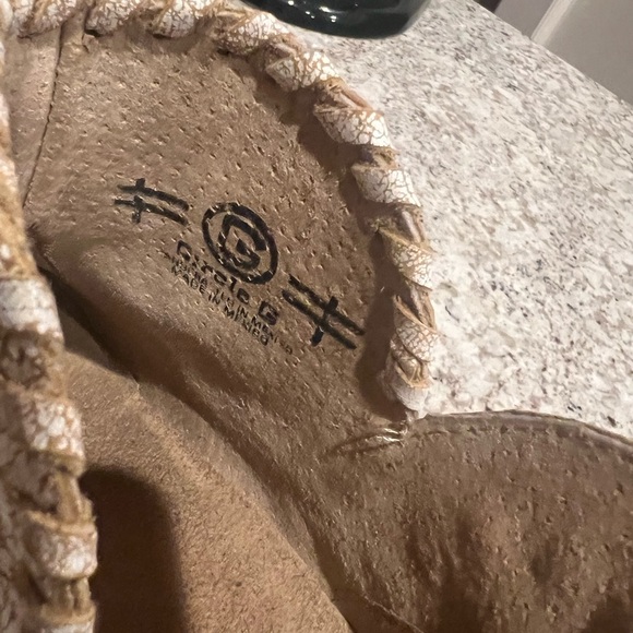 Circle G by Corral white fringe shorties boots. - Picture 5 of 5